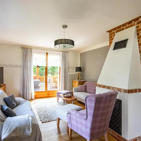 Haus Weidmannsheil - Wohnen Im Romantischen Forsthaus アパート *