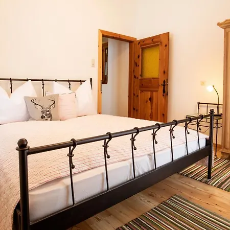 Haus Weidmannsheil - Wohnen Im Romantischen Forsthaus Apartmán *