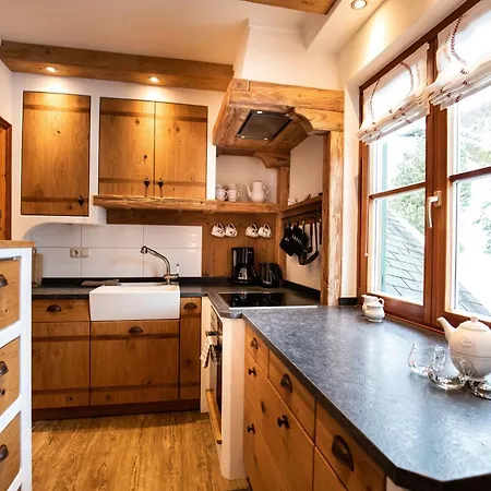 Haus Weidmannsheil - Wohnen Im Romantischen Forsthaus アパート *