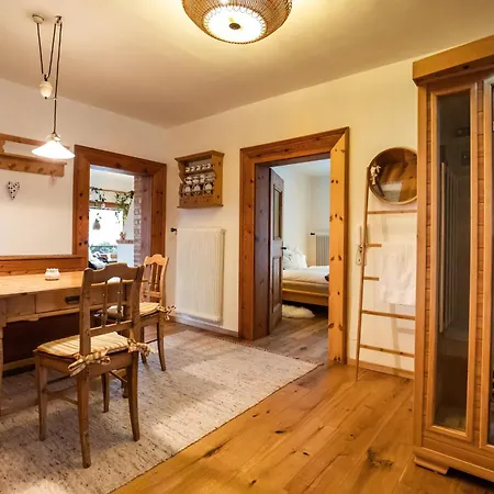 Haus Weidmannsheil - Wohnen Im Romantischen Forsthaus * ヴェルフェン