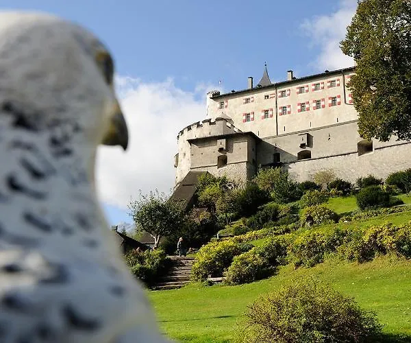 Haus Weidmannsheil - Wohnen Im Romantischen Forsthaus Werfen